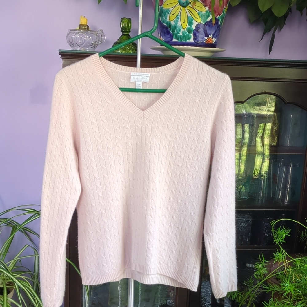 CASHMERE Light Pink Women's V-Neck Sweater